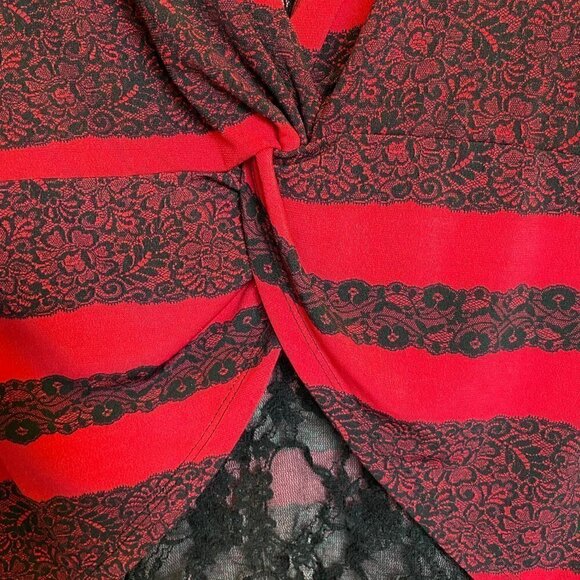 suzy Shier Summer Casual lacy tufted back Red Women's Blouse. Size  Large - Picture 6 of 8